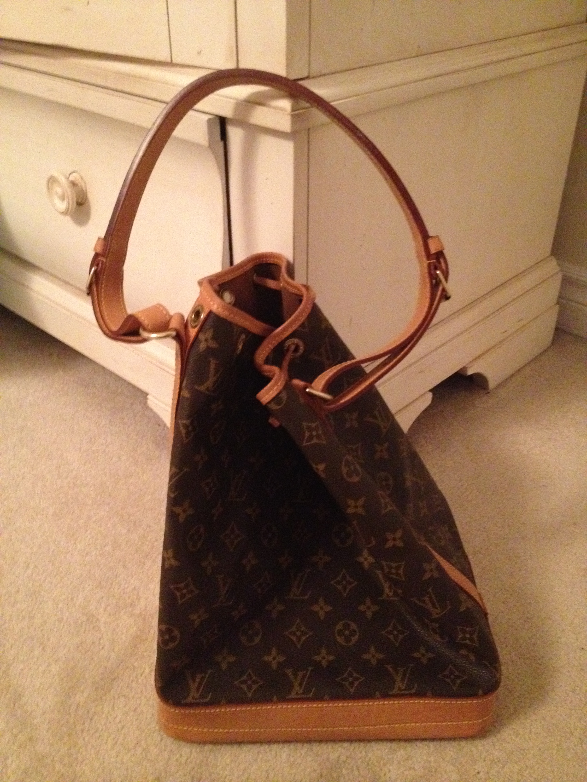 Louis Vuitton Noe bucket bag- barely worn $700.00 | COVETED FASHION